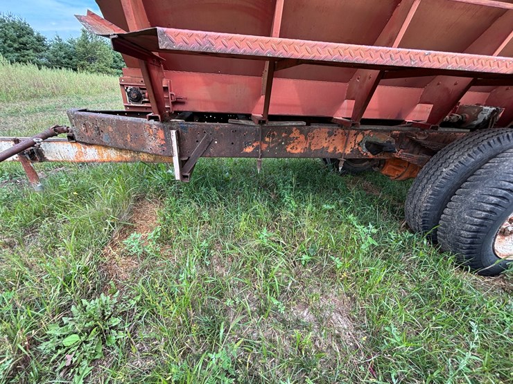 #2650-•-lime-spreader-image-14