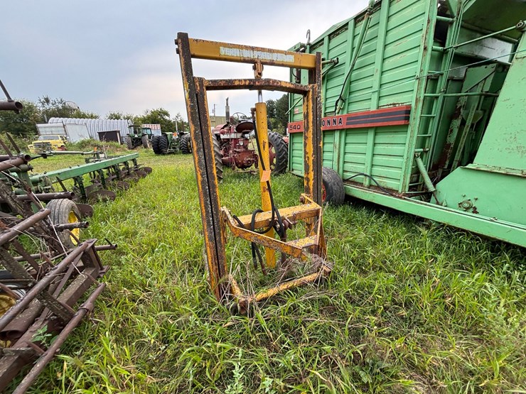 #2618-•-vermeer-3-point-bale-mover-image-15