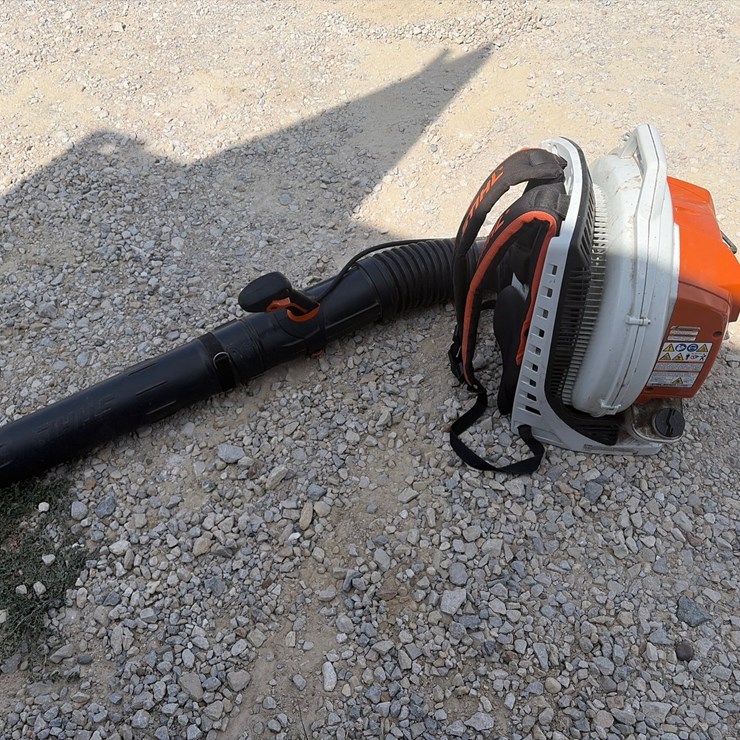 #37 • STIHL BR 800 X Leaf Blower