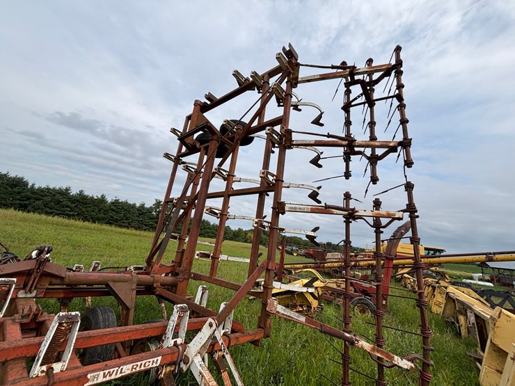 #2621-•-wil-rich-27'-field-cultivator-image-25