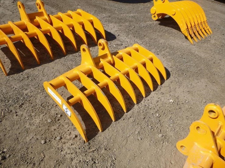 caterpillar-303-image-2