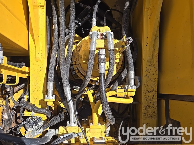 2023-komatsu-pc360-lc-11-image-49