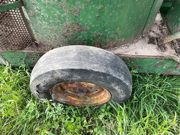 john-deere-700-image-8