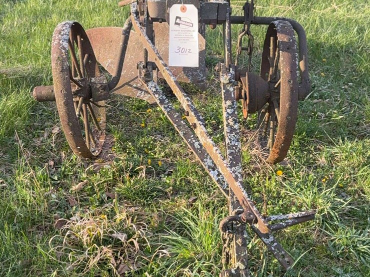 two-bottom-12”-pull-type-plow-image-7