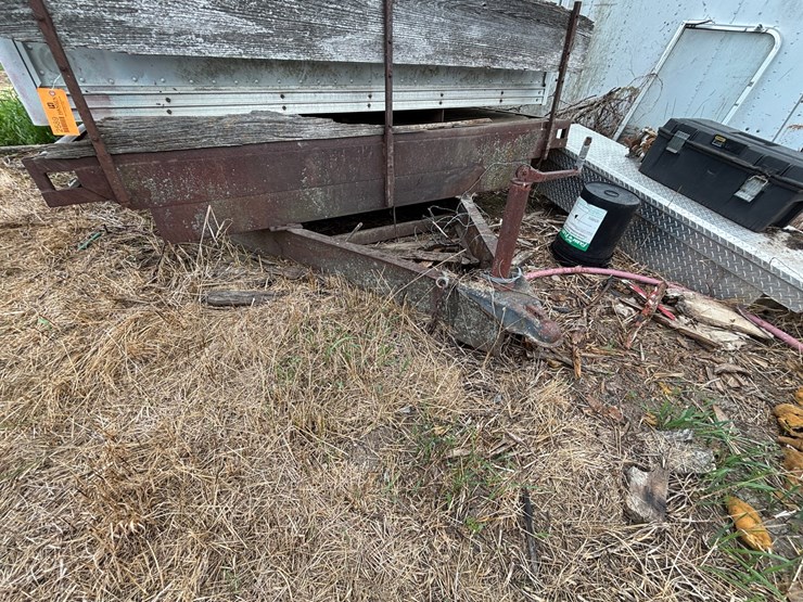 #2589-•-16'-tandem-axle-flatbed-trailer-(no-title,-for-parts)-image-12