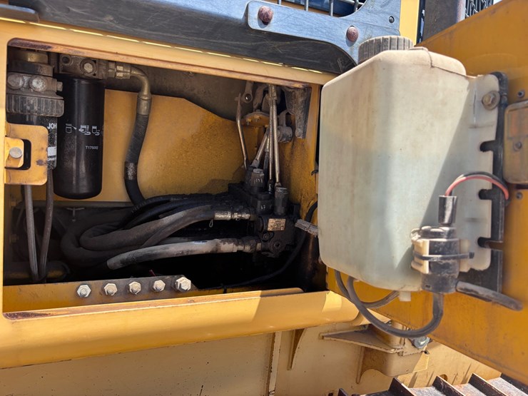 deere-650h-lgp-image-30