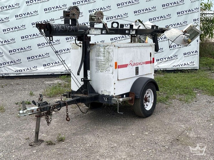 2005-magnum-towable-light-tower-image-1