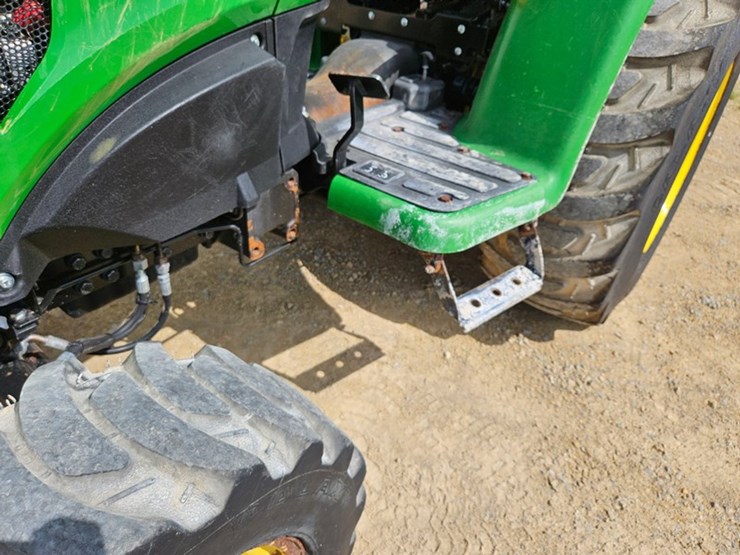 #175-•-john-deere-3032-4x4-tractor-image-13