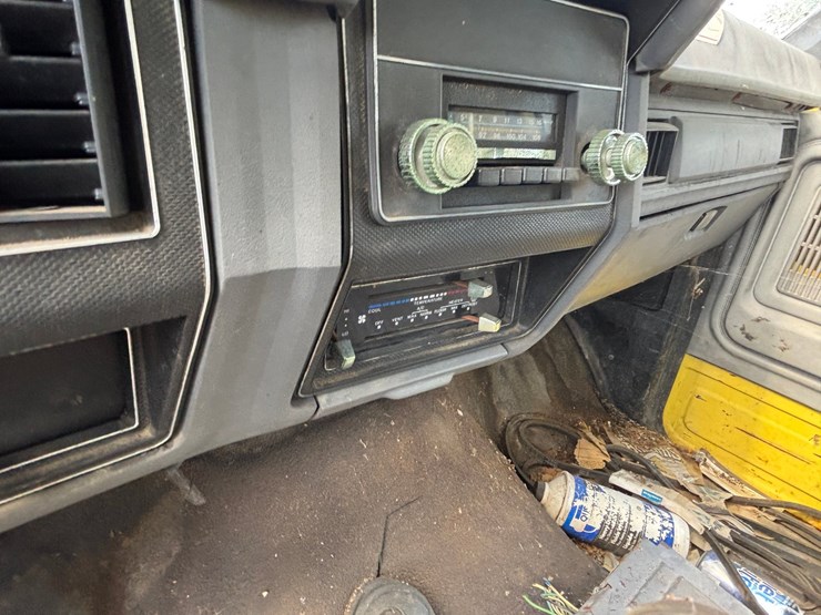 1985-ford-f700-image-18