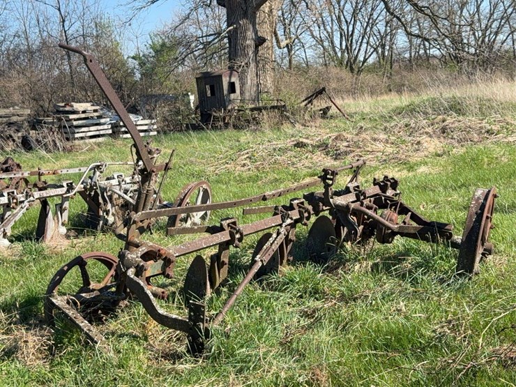 oliver-heavy-duty-3-blade-pull-type-disk-plow-image-7