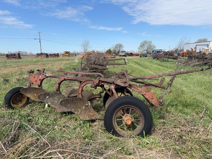 massey-ferguson-12-image-2