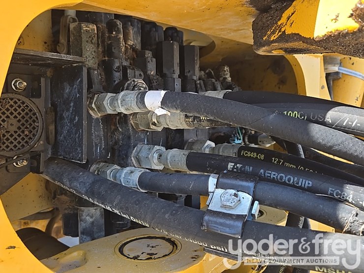 2019-deere-310sl-image-27
