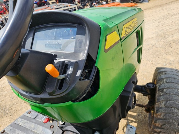 #175-•-john-deere-3032-4x4-tractor-image-29