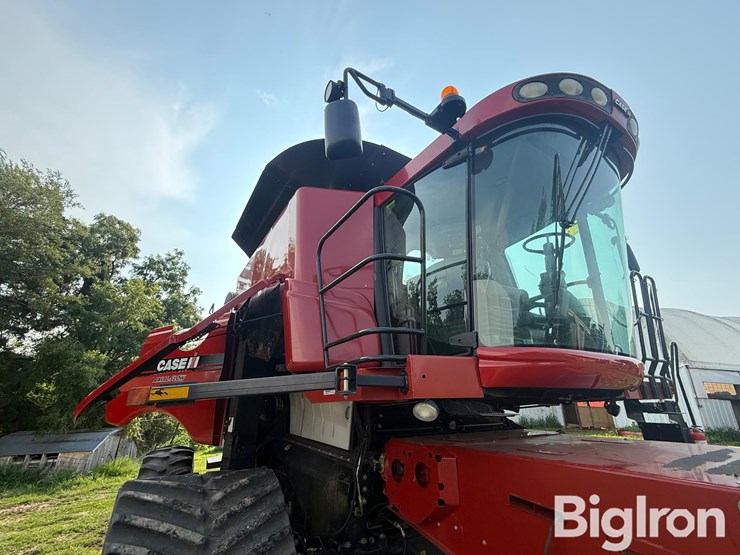 2010-case-ih-8120-image-12