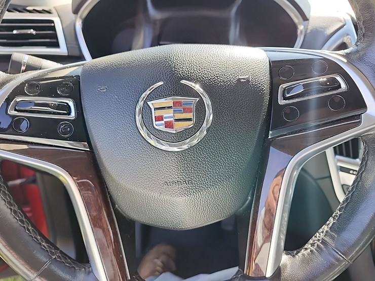 2014-cadillac-srx4-suv-image-27