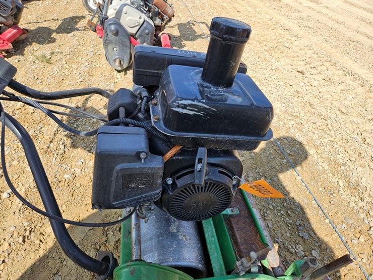 #30-•-john-deere-220a-greens-mower-image-14