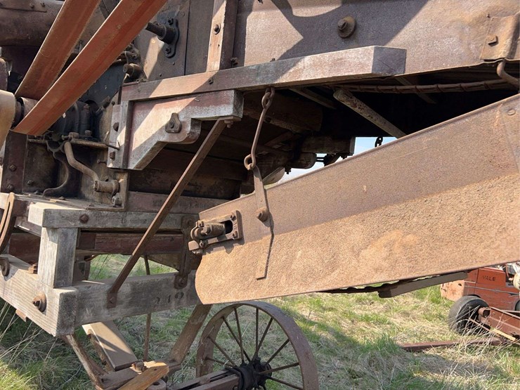 altman-taylor-threshing-machine-image-10