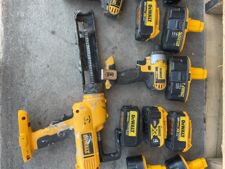 dewalt-&-hilti-handheld-power-tools-&-batteries-image-9
