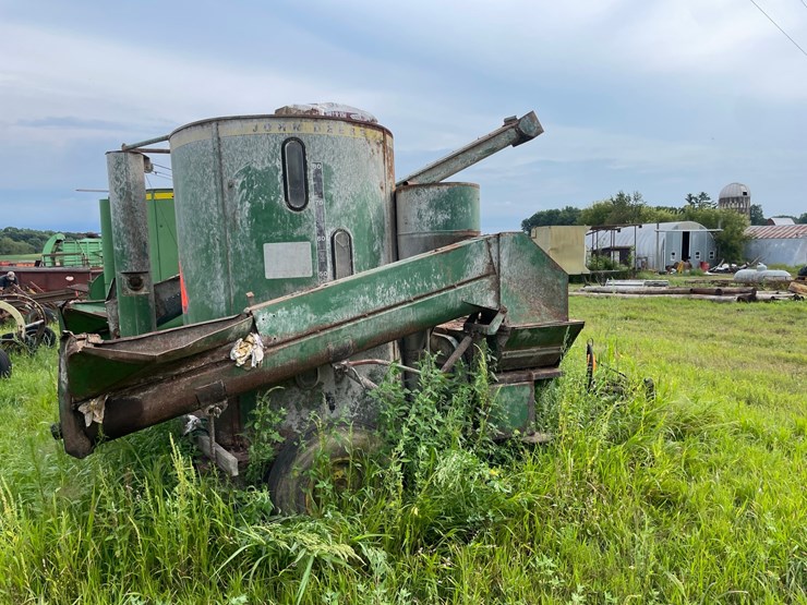 john-deere-700-image-1