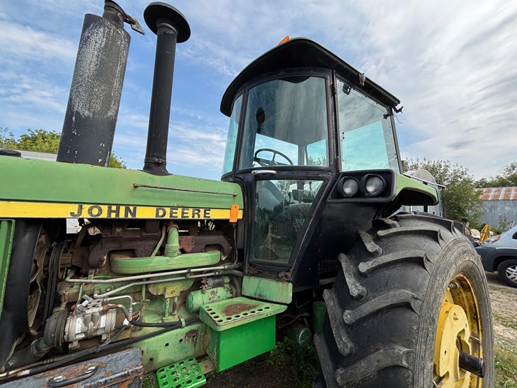 john-deere-4450-image-37
