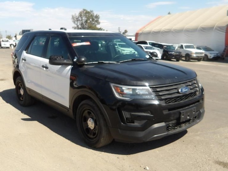 2019-ford-explorer-image-3