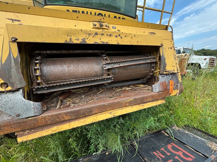 new-holland-tr98-image-17