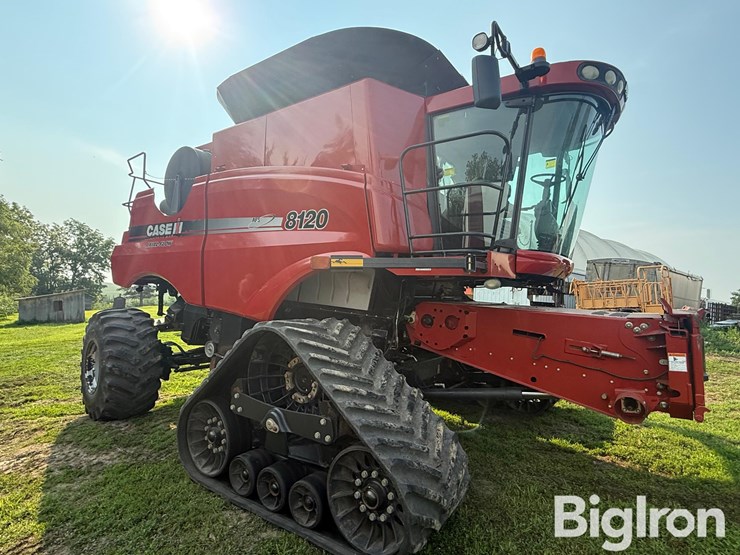2010-case-ih-8120-image-3