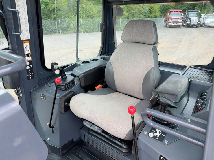 2018-john-deere-2018-image-33