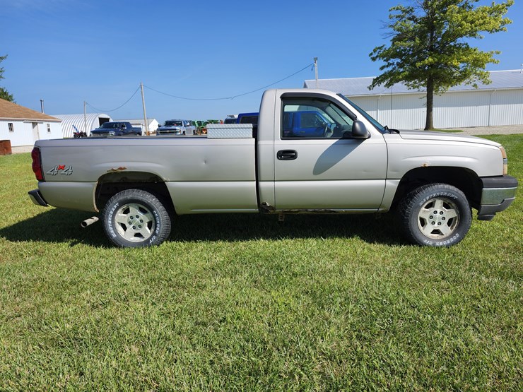 2005-chevrolet-1500-image-12