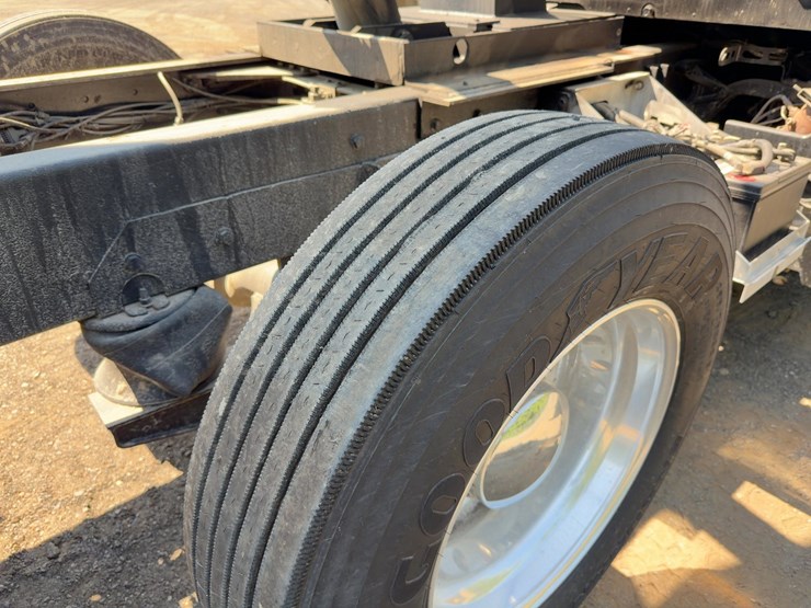 2018-kenworth-t680-image-20