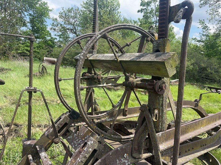 pull-type-road-grader-image-37