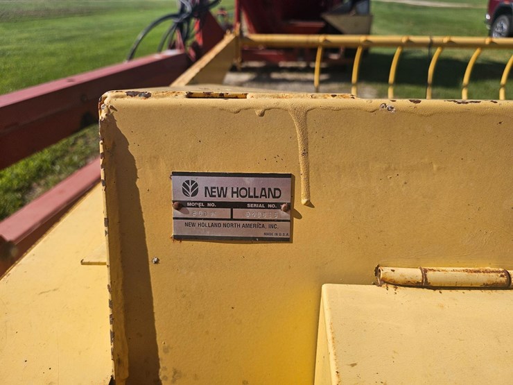 new-holland-790-image-17