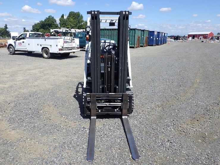 unicarriers-mcp1f2a25lv-forklift-image-8