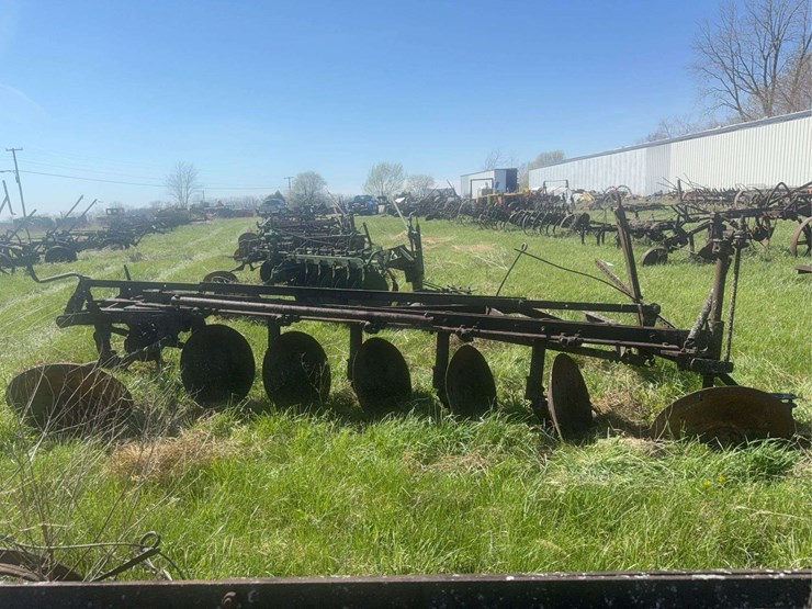 john-deere-disc-plow-image-2