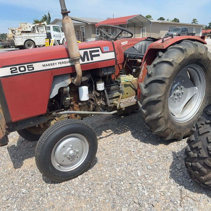 MASSEY-FERGUSON 205