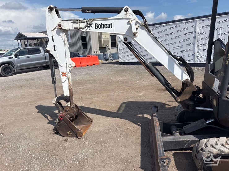 2017-bobcat-e26-image-9