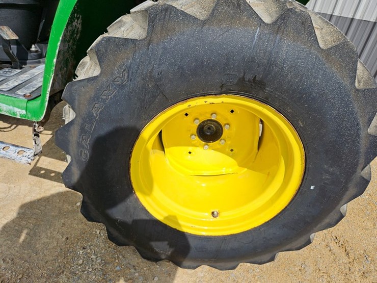 #175-•-john-deere-3032-4x4-tractor-image-14