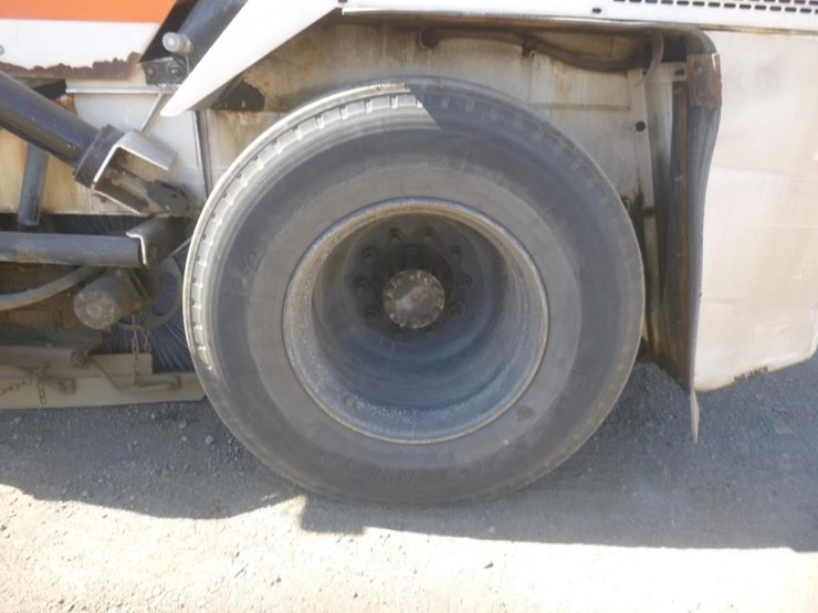 2013-global-m4-sweeper-image-21