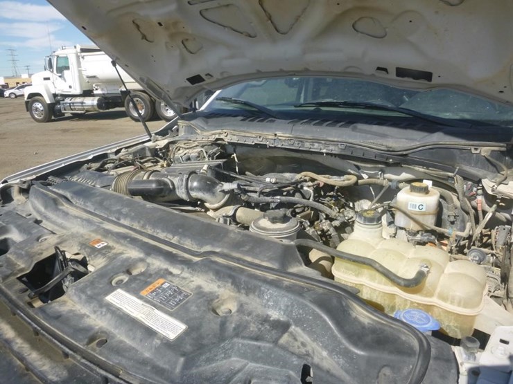 2022-ford-f350-image-14