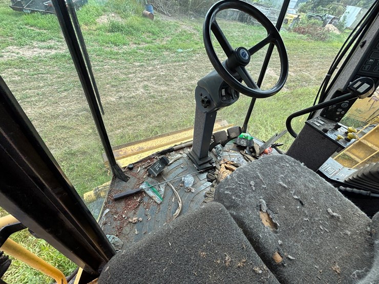 new-holland-tr98-image-29