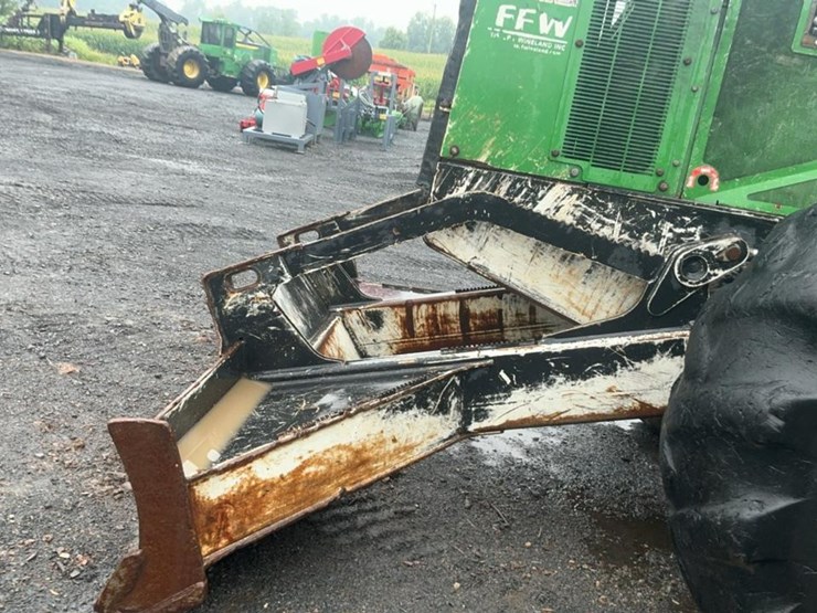 2014-deere-648h-image-21