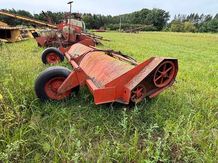 #2625-•-brady-144-(4)-row-stock-chopper-image-8