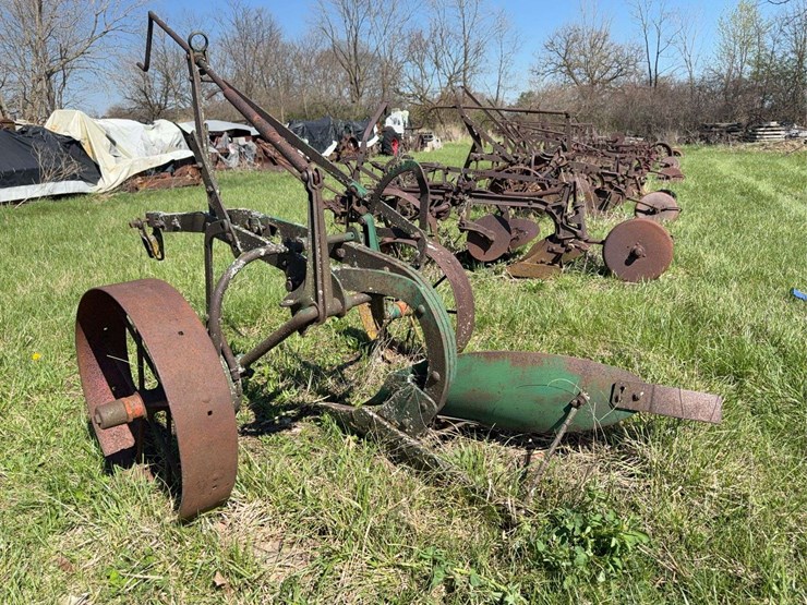 walking-plow-with-steel-wheels-&-trip-lift-image-5