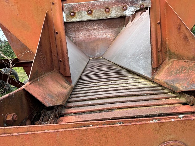#2650-•-lime-spreader-image-12