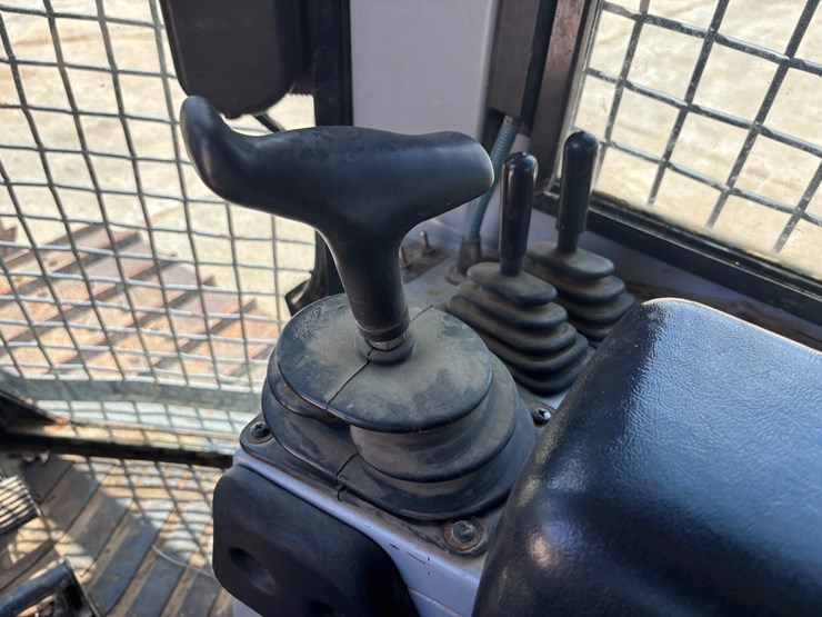 deere-650h-lgp-image-22