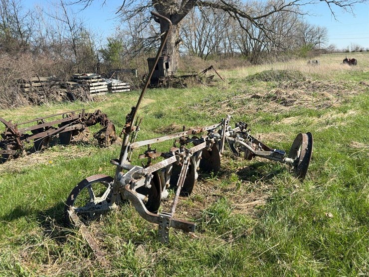 oliver-heavy-duty-3-blade-pull-type-disk-plow-image-7