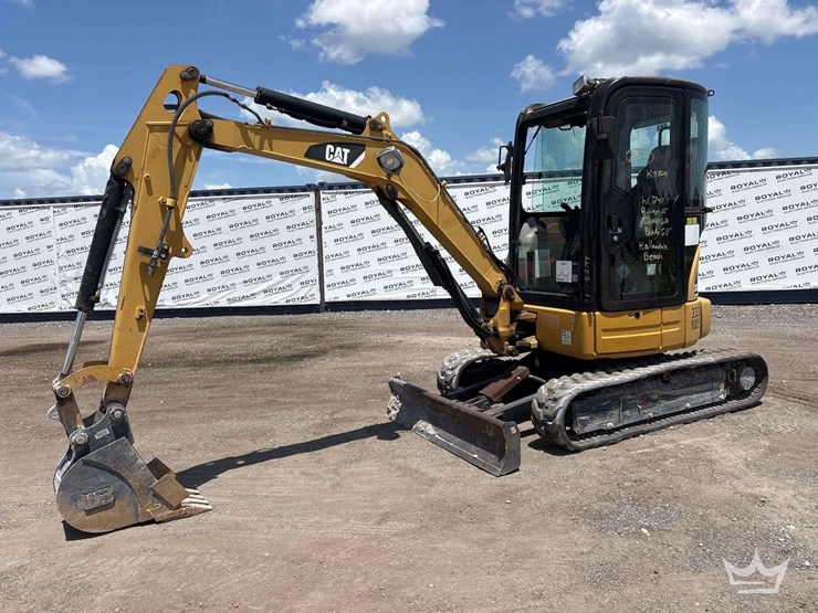 2010-caterpillar-303c-cr-mini-excavator-image-1