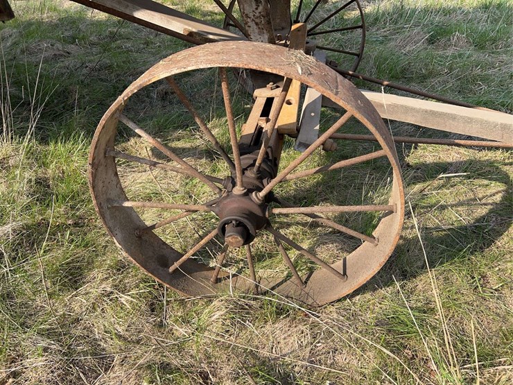 altman-taylor-threshing-machine-image-11
