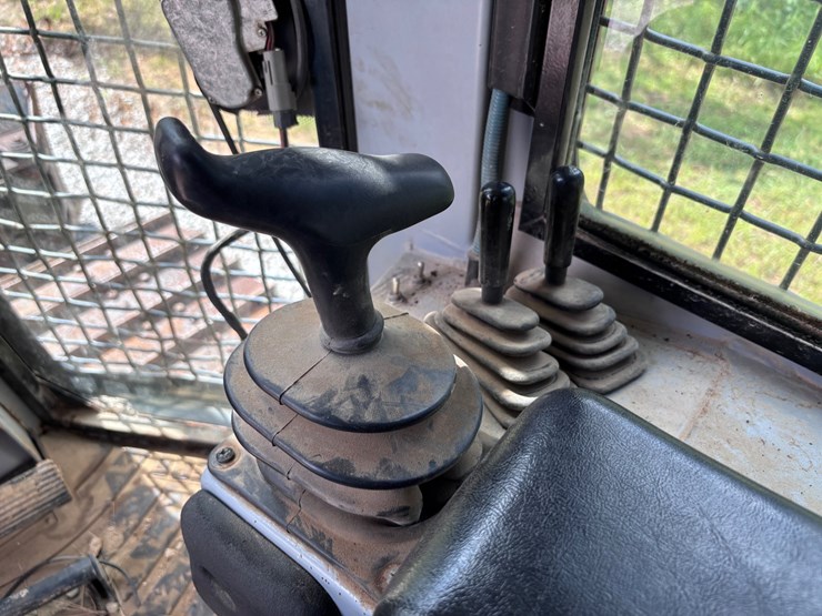 deere-650h-lgp-image-25