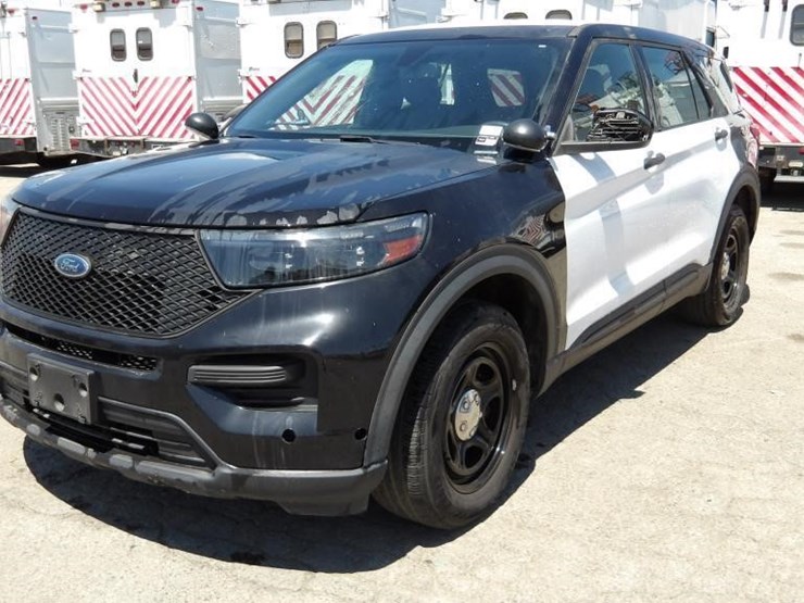 2020-ford-explorer-image-1